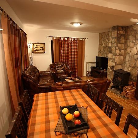 Family Apartments Zabljak  Bagian luar foto