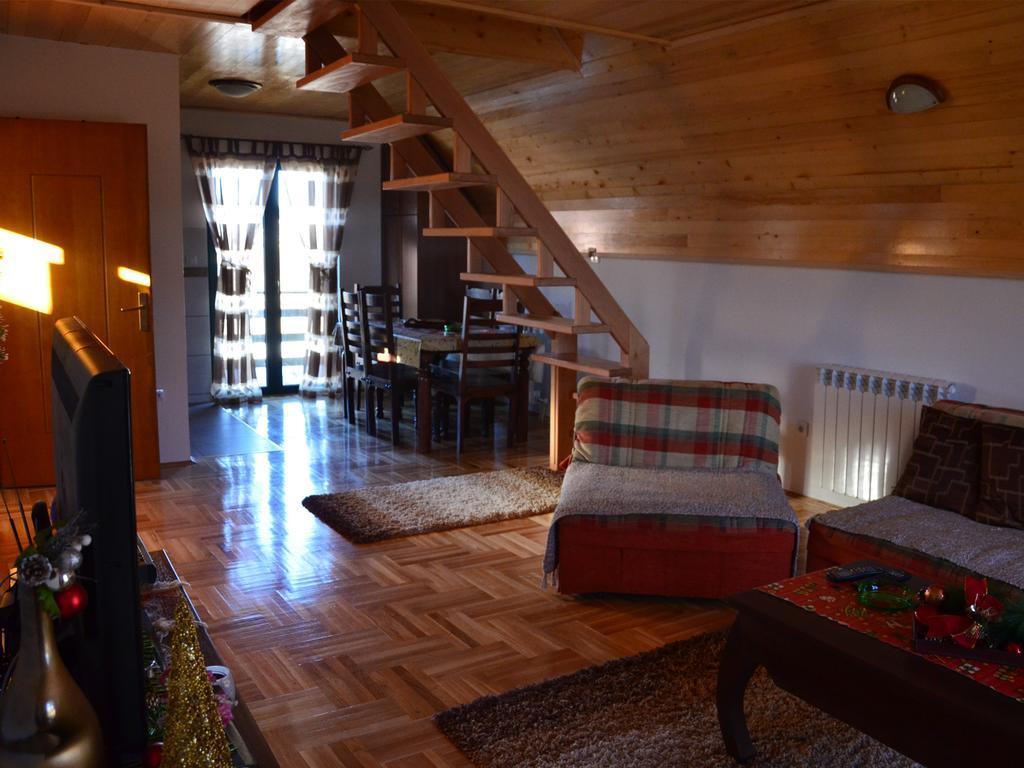 Family Apartments Zabljak  Ruang foto