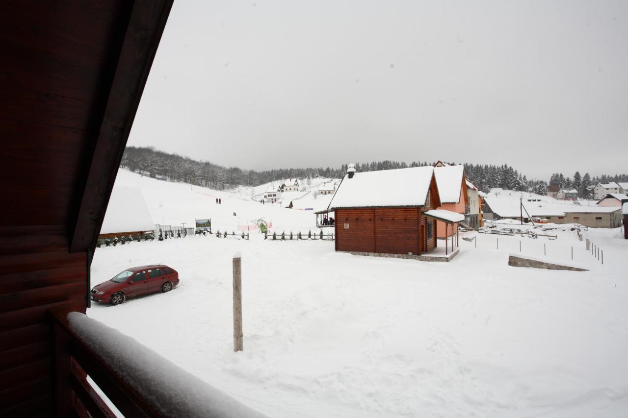 Family Apartments Zabljak  Bagian luar foto